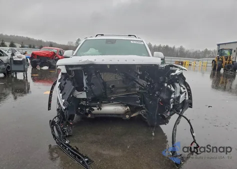 2022 Jeep Wagoneer Series Iii z USA, uszkodzony, nr VIN 1C4SJVDT4NS106910